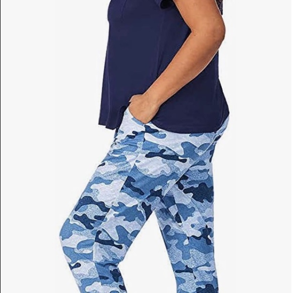 Jane and Bleecker lounge/pajama set (S)